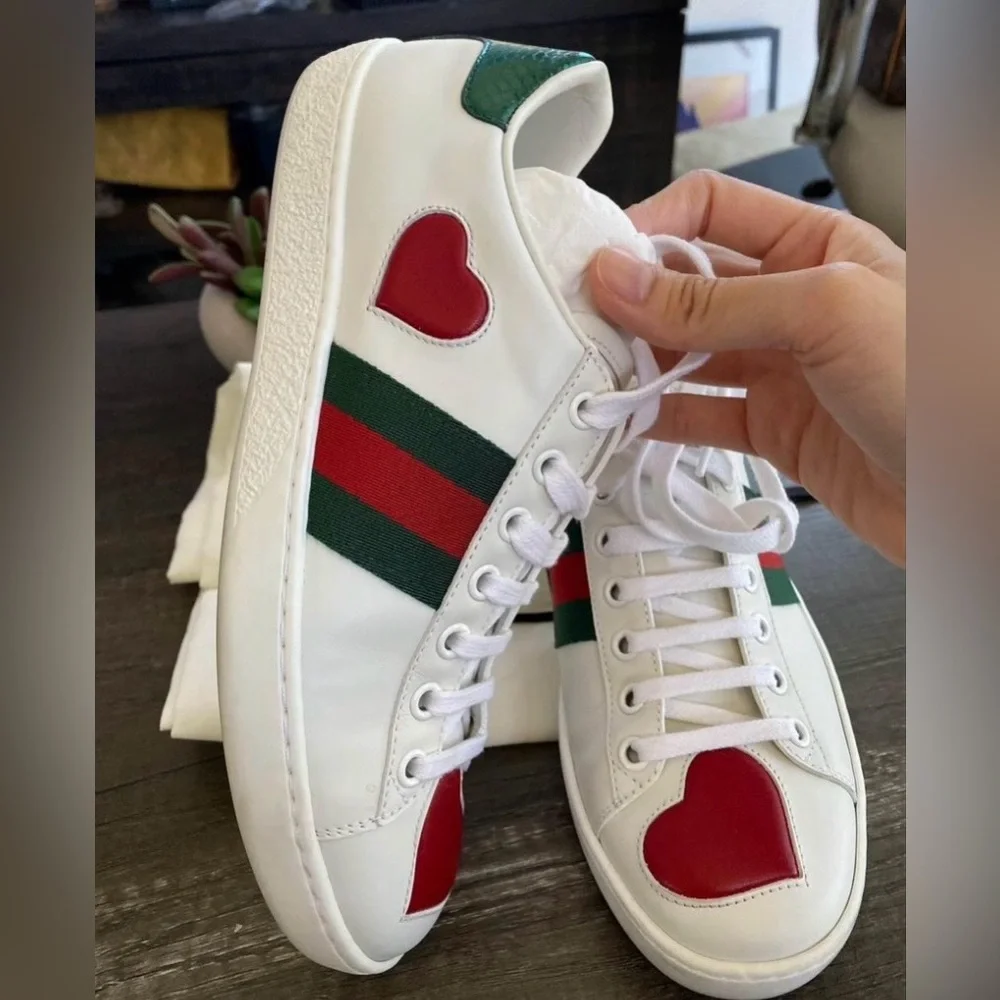 Gucci Heart Classic Sneakers - Picture 1 of 3